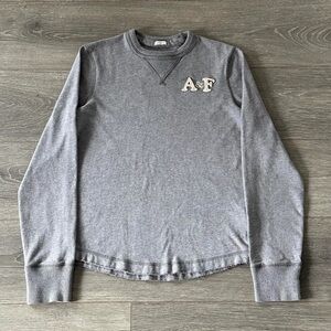 Abercrombie & Fitch Gray Long Sleeve Tee